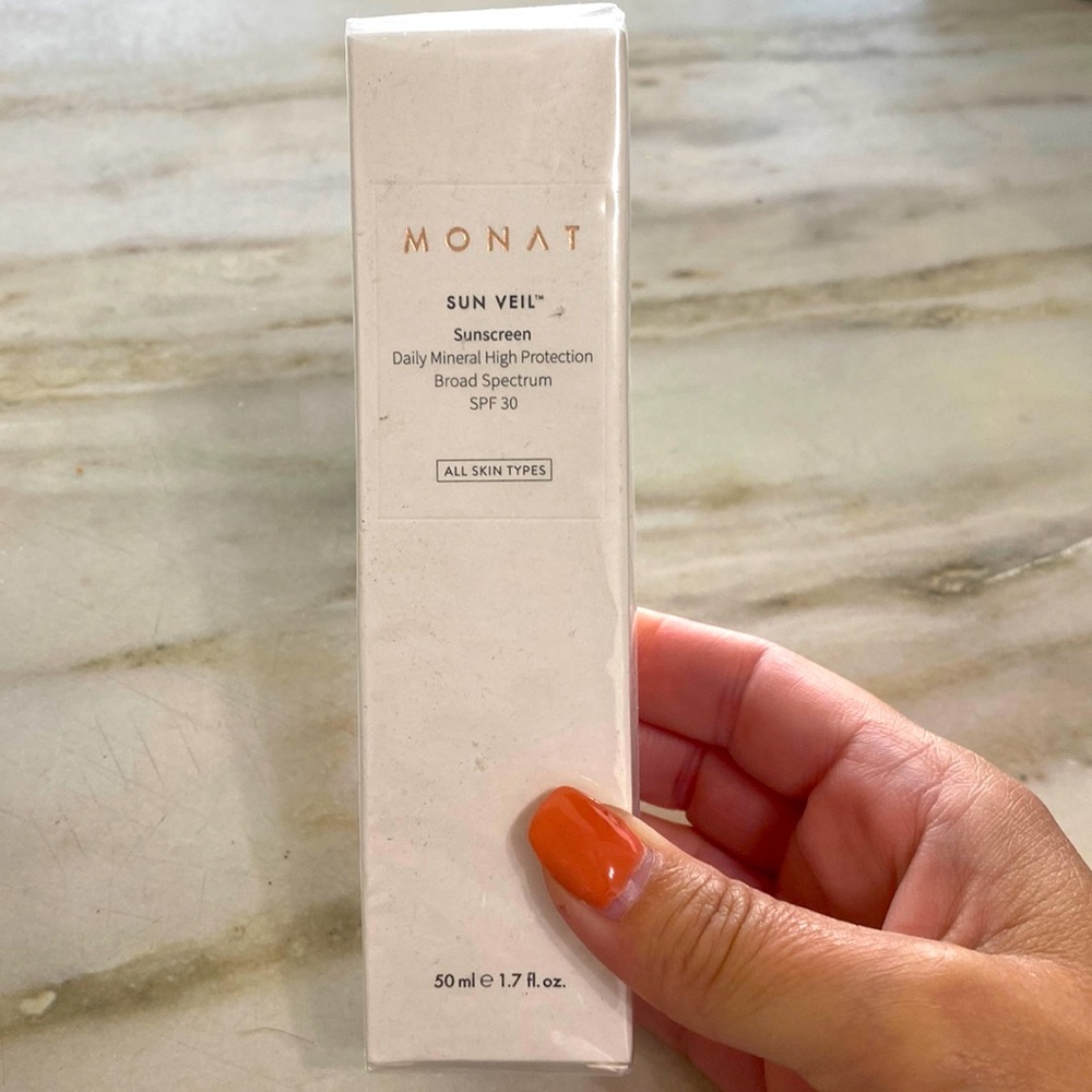 Monat Sun Veil Sunscreen Lotion, SPF 30 NIB 1.7 fl oz / 50ml *NEW SEALED*